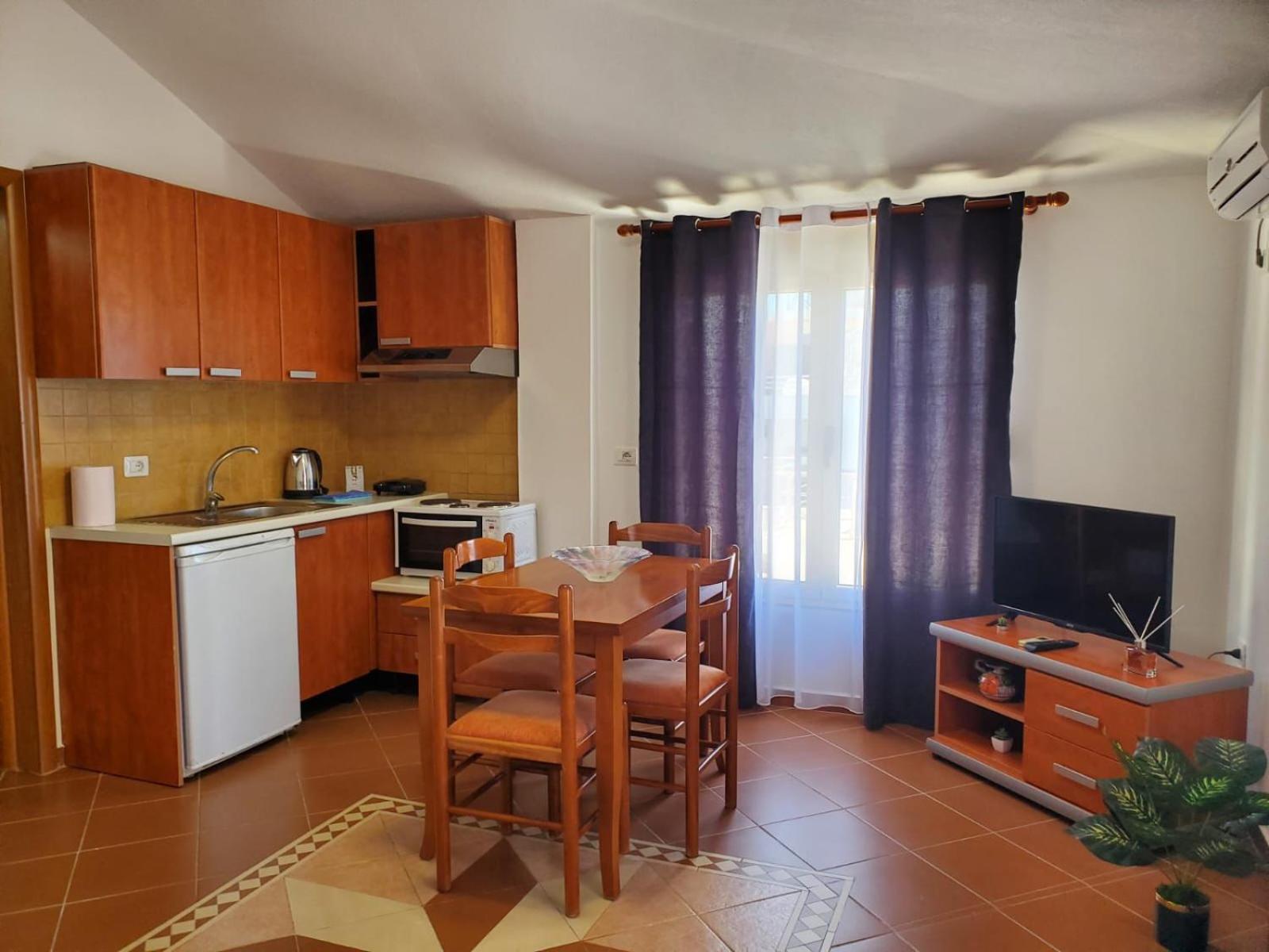 Summer Gate Apartment Sarande Exterior photo